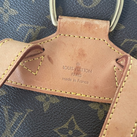 Louis Vuitton Montsouris MM - Picture 4 of 11